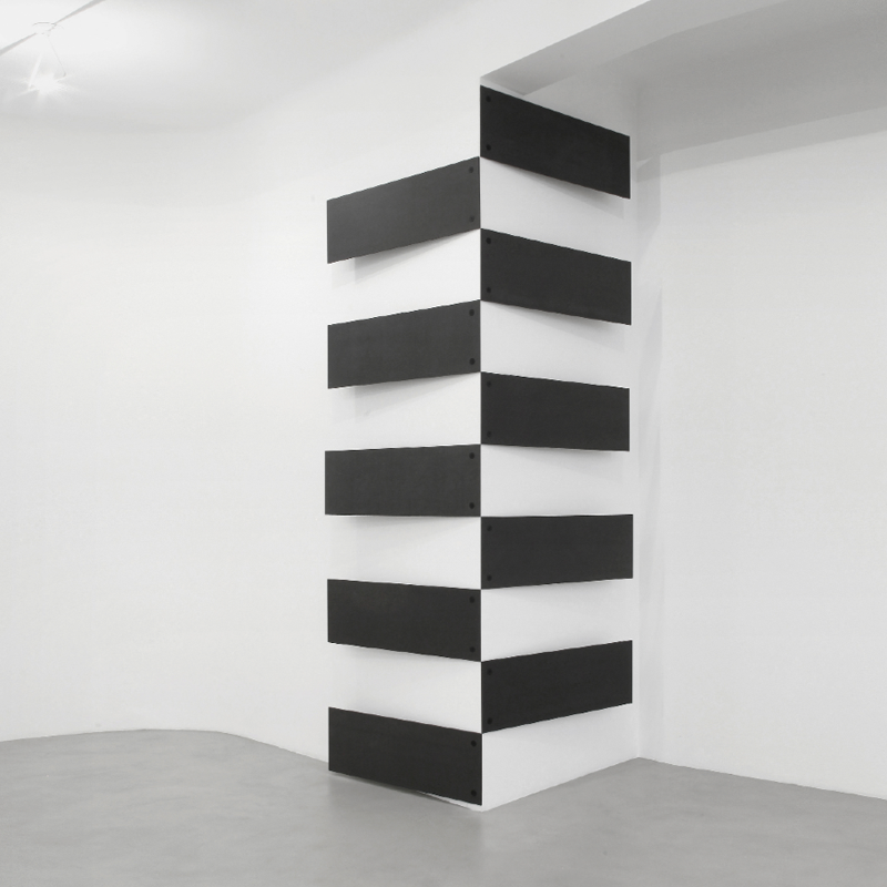 Stacked (vertical corner)