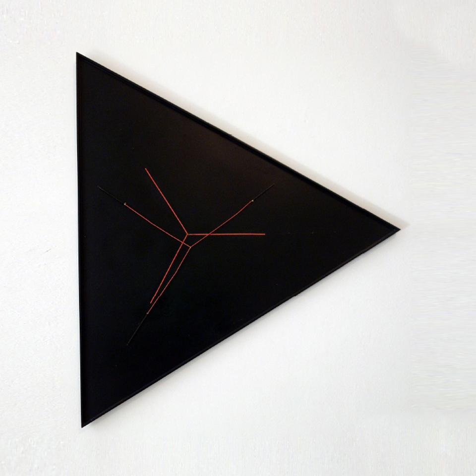 Spazio elastico. Triangolo